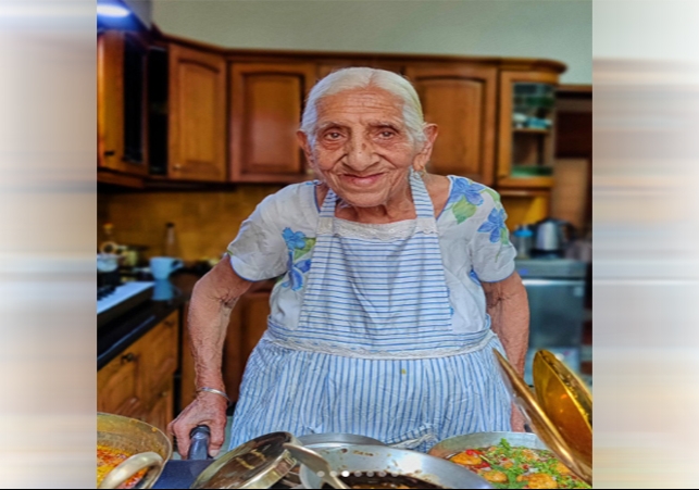 Chandigarh 96 Years Old Barfi Businesser Harbhajan Kaur 