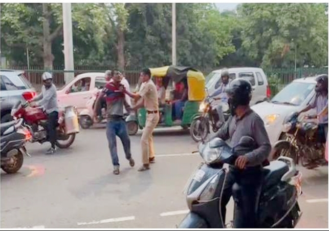 Chandigarh Young Man Drama On Road