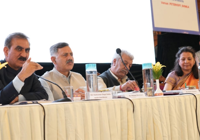 Chief-Minister-interacting-