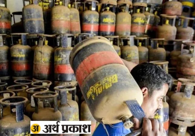 Commercial Cylinder Crisis in Lucknow
