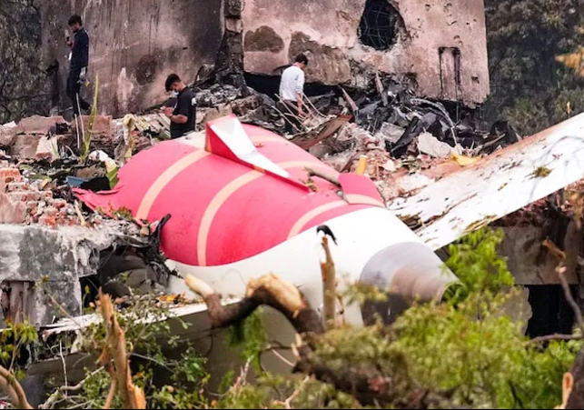 अहमदाबाद विमान हादसे के बाद DGCA का आदेश; एयर इंडिया के बोइंग 787 विमानों की होगी सुरक्षा जांच, 265 लोगों की मौत से दहला देश