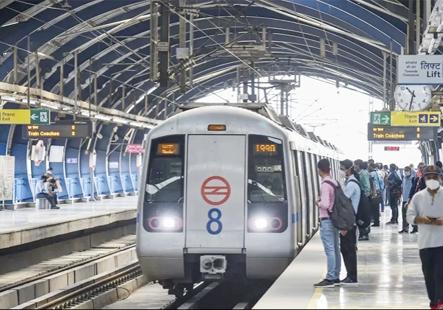 Delhi 16 Metro Stations Closed Youth Student Protest Live Update