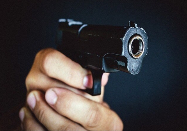 Delhi Police Constable Kills Wife On Road Crime News