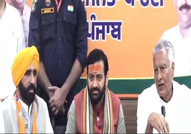Punjab CM Bhagwant Mann Brother Gyan Singh Mann Joins BJP Big Blow To AAP