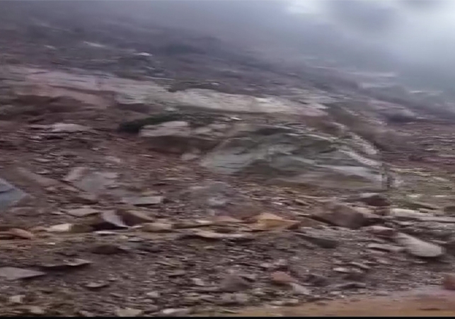 Heavy landslide on Chandigarh-Manali National Highway