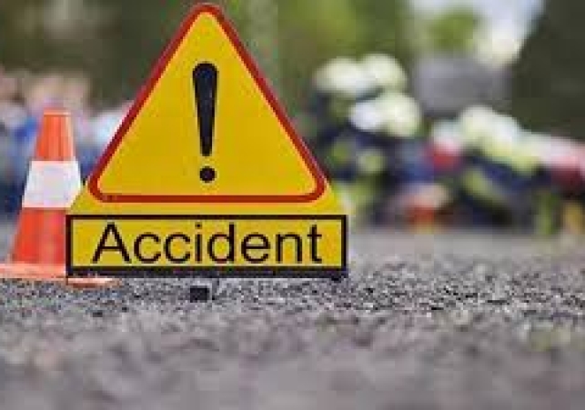 High-speed bike-truck accident in Meerut