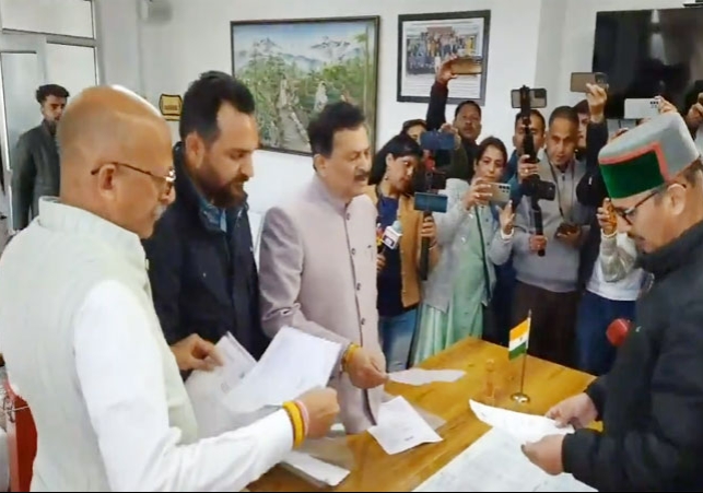 Himachal Independent MLAs Resigns Latest News Update