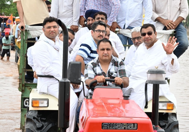 Dr.Ashok Tanwar and National Co-Secretary Ch. Nirmal Singh was also with them.