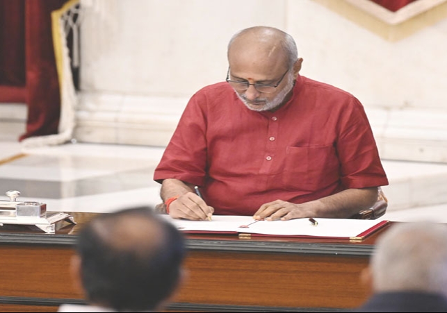 India New Vice President CP Radhakrishnan Oath Breaking News