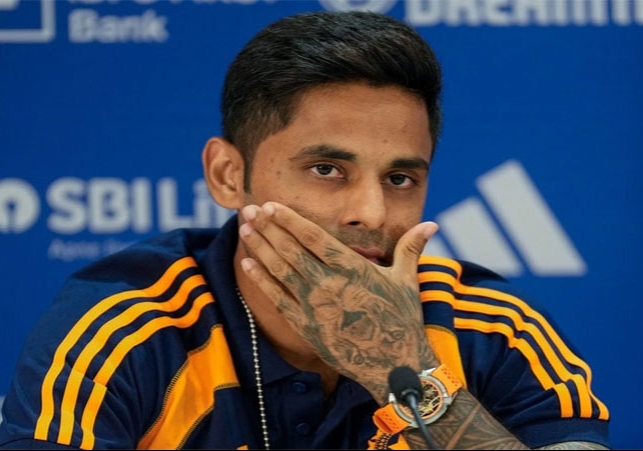 T20 वर्ल्ड कप 2026 के लिए टीम इंडिया का ऐलान; BCCI ने खिलाड़ियों की लिस्ट जारी की, मैदान में जीत दिलाने उतरेंगे ये प्लेयर