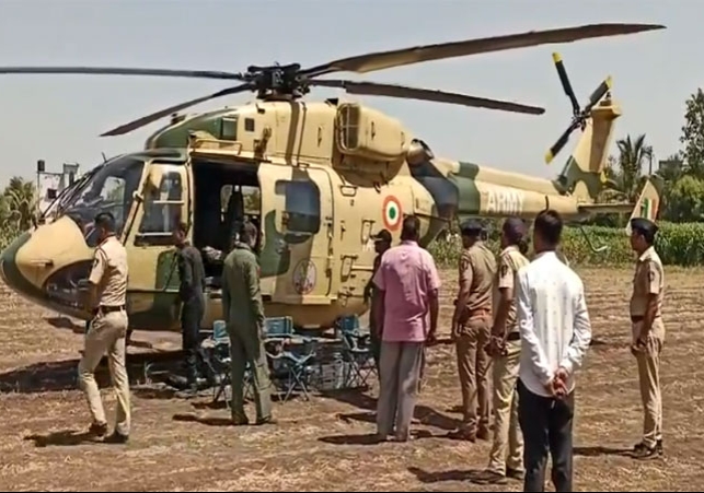 Indian Army Dhruv Helicopter Emergency Landing In Sangli Maharashtra