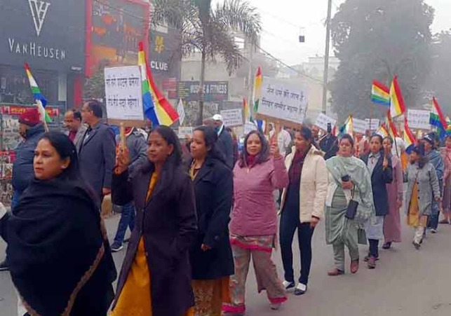 Jain Samaj took out a peaceful fury march
