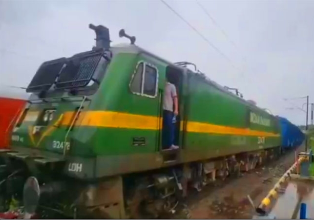 Jammu Train Accident Derailed Due To Landslide Stones on Track