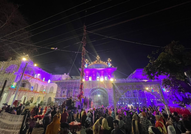 Jhanda Mela Dehradun 2023 historical mela thousands of devotees reached at Dehradun 