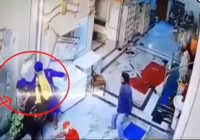 Kapurthala Gurudwara Sahib Nihangs Clash