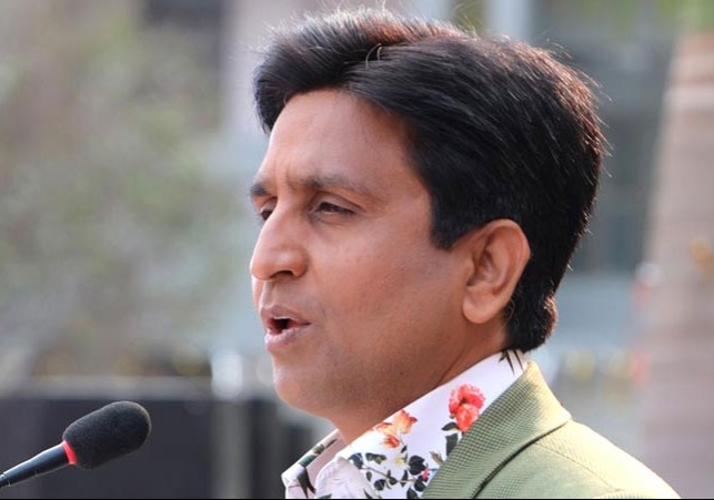 Kumar Vishwas attacks on Arvind Kejriwal about to The Kashmir Files 