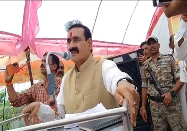 MP Former Home Minister Narottam Mishra Warns SP Datia Video Viral