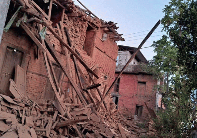 Nepal Earthquake Deaths More Than 130 Latest News Update