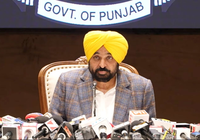 चंडीगढ़ से CM भगवंत मान का बड़ा ऐलान; पंजाब रोडवेज में शामिल की जाएंगी 900 नई बसें, कहा- लोगों के आने-जाने के लिए होगी सुविधा