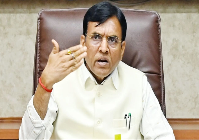 देशभर में आज से नए श्रम कोड हुए लागू; समान वेतन, ओवरटाइम पर डबल वेतन, ग्रेच्युटी, फ्री हेल्थ चेकअप… सरकार से जारी लिस्ट देखिए