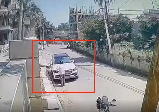 Noida Mercedes Fire Viral Video