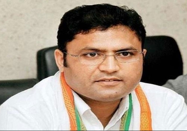 Now Ashok Tanwar will join AAP