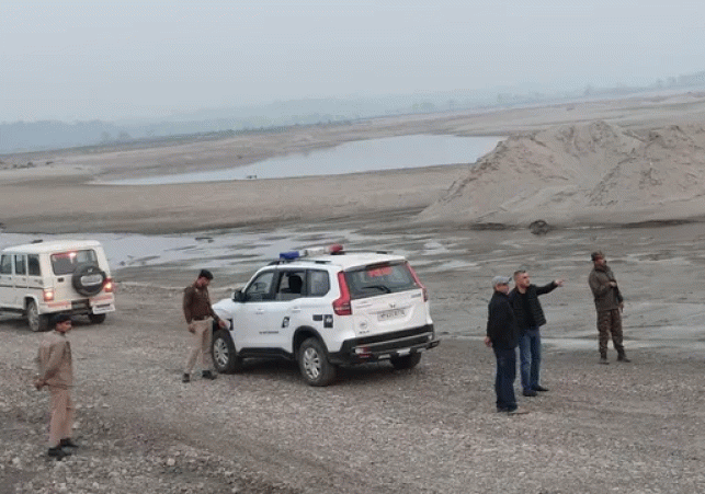 Nurpur police conducts surgical strike on
