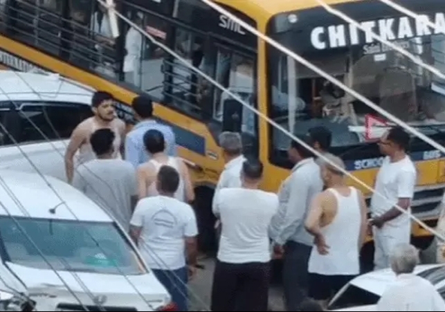 Panchkula School Bus Hit Vehicles Accident Sector 26 Video