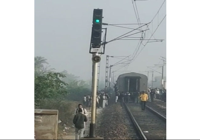 Panipat Shan-e-Punjab Express Train Coaches Separated