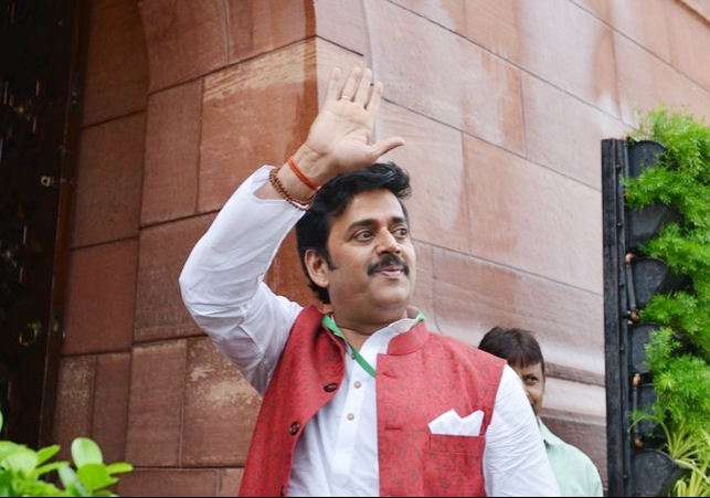 Ravi Kishan in Chandigarh