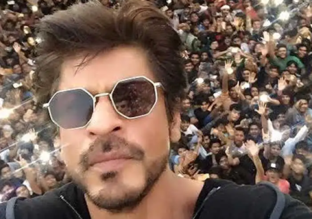 Shah Rukh Khan’s #AskSRK Goes Viral | Witty Reply to Troll & King Update
