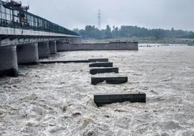 Yamuna Crosses Danger Mark in Delhi