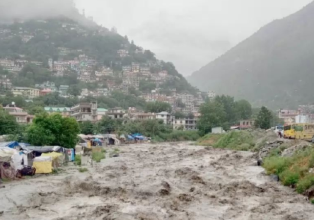 Himachal Rains: 823 Roads Blocked