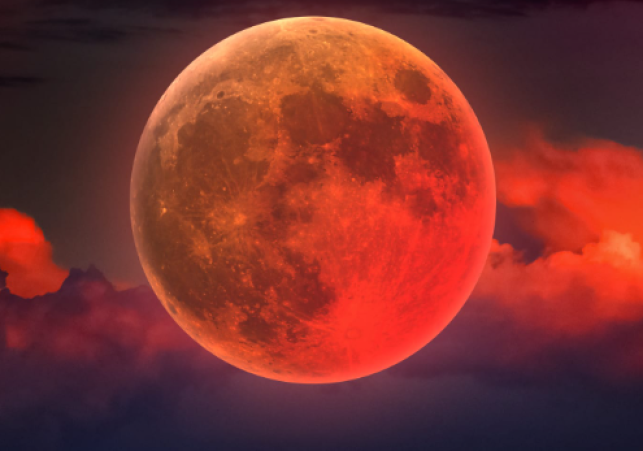 Lunar Eclipse 2025: India Witnesses Rare Blood Moon