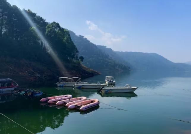 Top 5 Lakes Near Shimla for Boating & Picnics in 2025