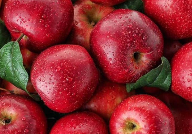 Health Benefits of Apples: What Science Says About “An Apple a Day”
