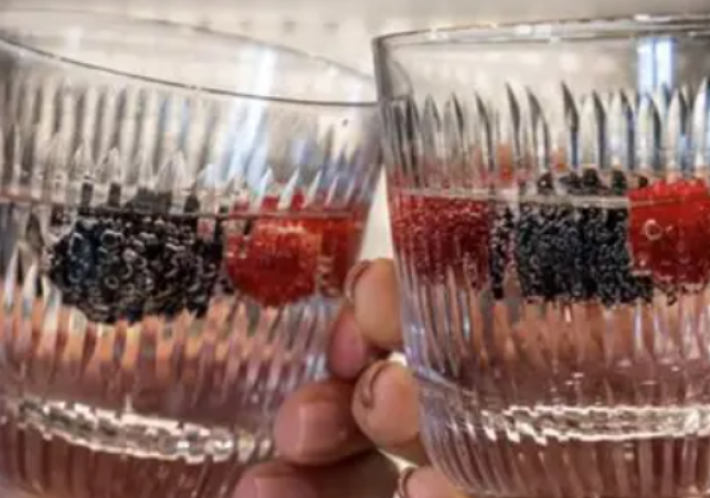 Skip Soda After Meals: Why Sparkling Water Is a Healthier Choice