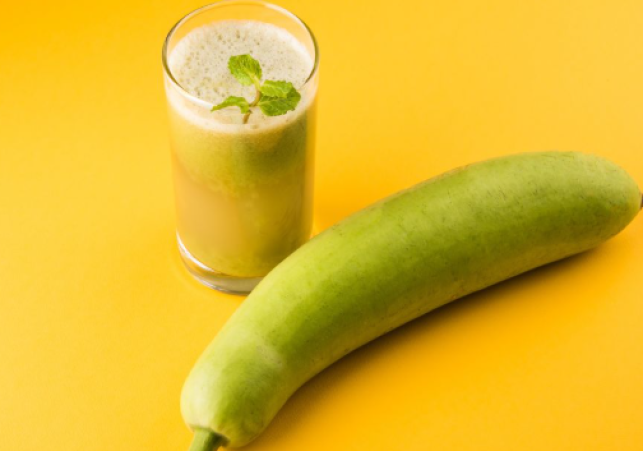7 Amazing Health Benefits of Drinking Lauki Juice on an Empty Stomach