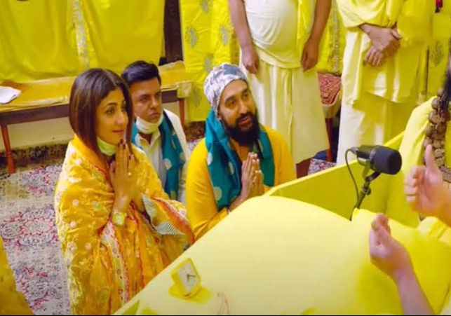   Shilpa Shetty Raj Kundra met Premananda Maharaj Vrindavan