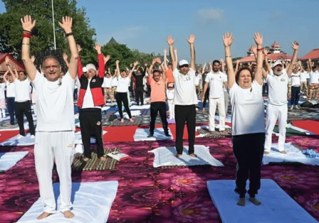 Shimlas Ridge Maidan immersed in yoga on International Yoga Day