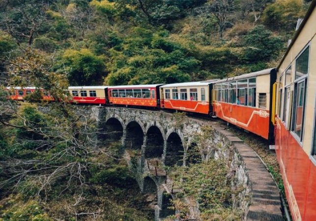 journey of toy train you can see the beautiful views of these 4 places in less fare 