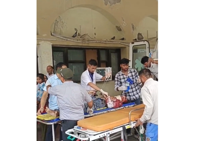 मोरनी में दर्दनाक सड़क हादसा, पेड़ से टकराई बाइक, एक युवक की मौत, दो गंभीर घायल