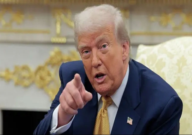 Trump Postpones Decision on 25% Tariff on India For 7 Days