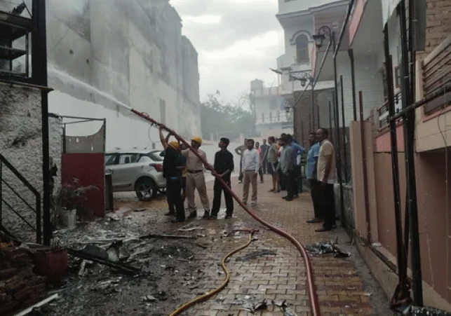 Una: Massive Fire at Cafe on Hamirpur Road