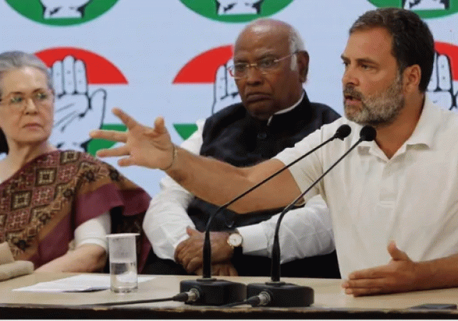 Congress Attacks Modi Over Hike in Petrol and Diesel Prices