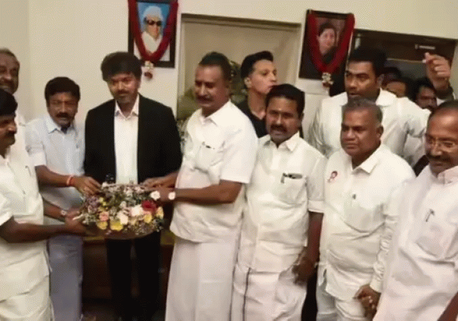 CM Vijay Meets Rebel AIADMK MLAs