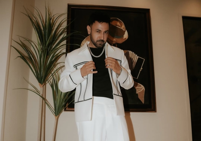 Punjabi singer Gippy Grewal receives