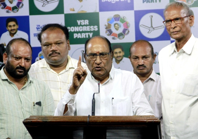 Will stand by every farmer of Amaravati