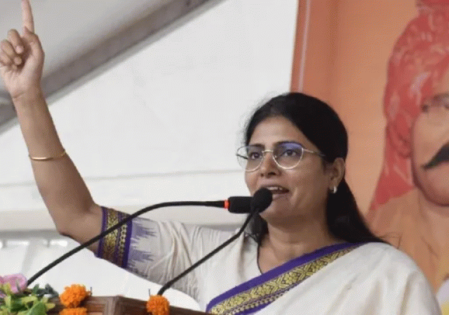 Anupriya Patel Attacks Rahul Gandhi