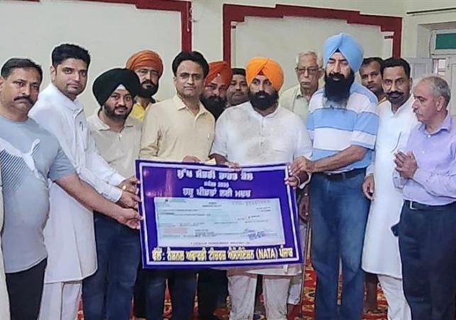 National Awardee Teachers Donated Rs 1.25 lakh